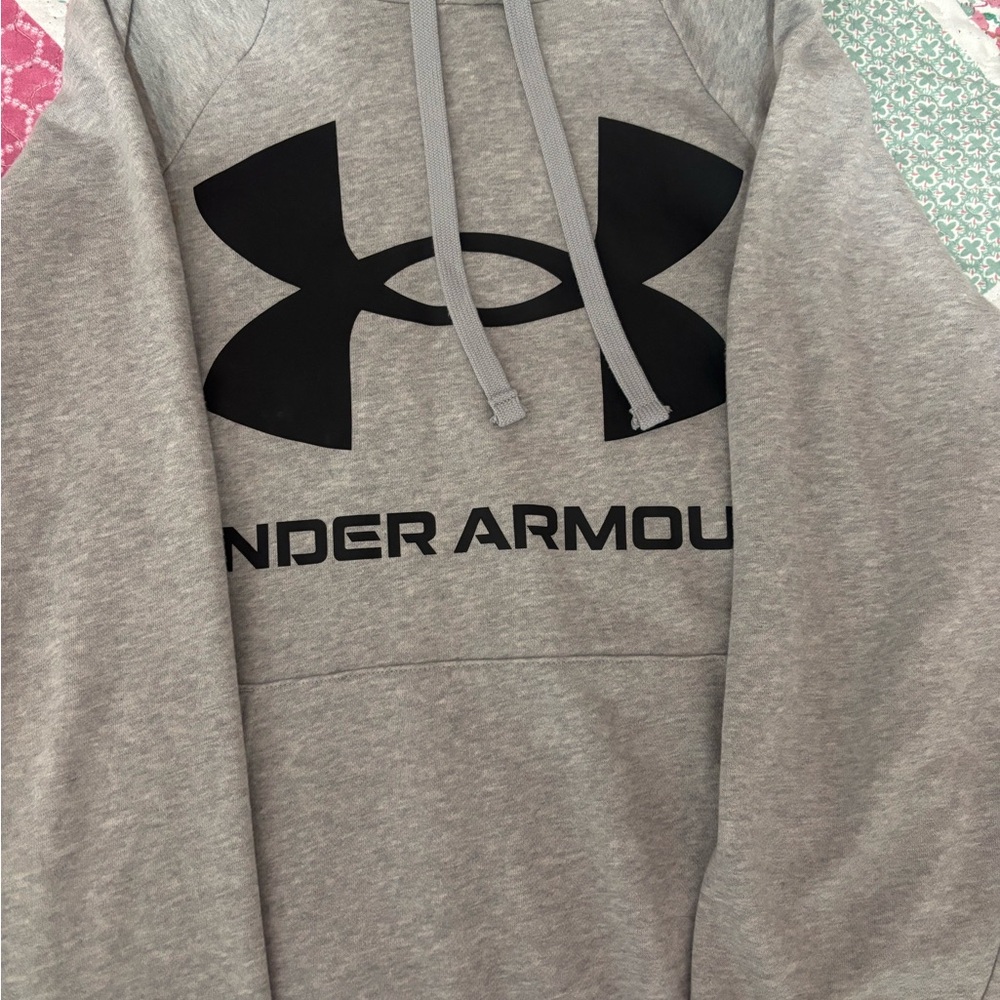 Under Armour Heather Gray Sweatshirt